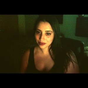 Meet your Posher, Sheila